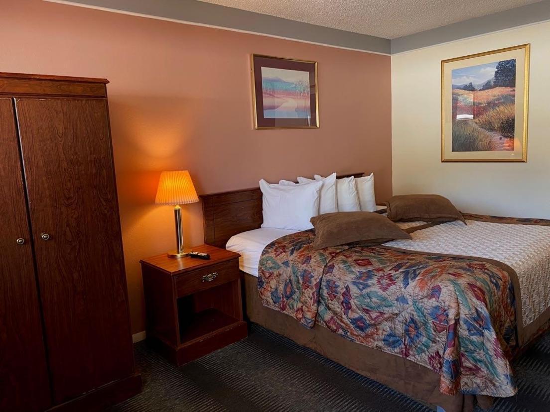 Value Lodge Inn Delta Exterior photo